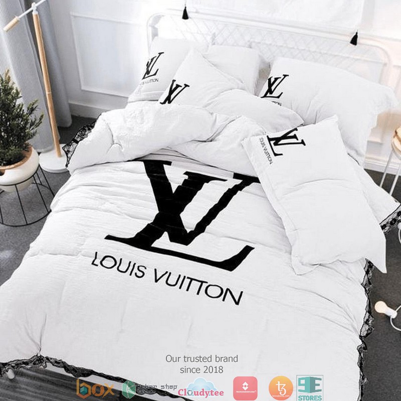Louis Vuitton White Simple Quilt Bedding Set Louis Vuitton White Simple Quilt Bedding Set