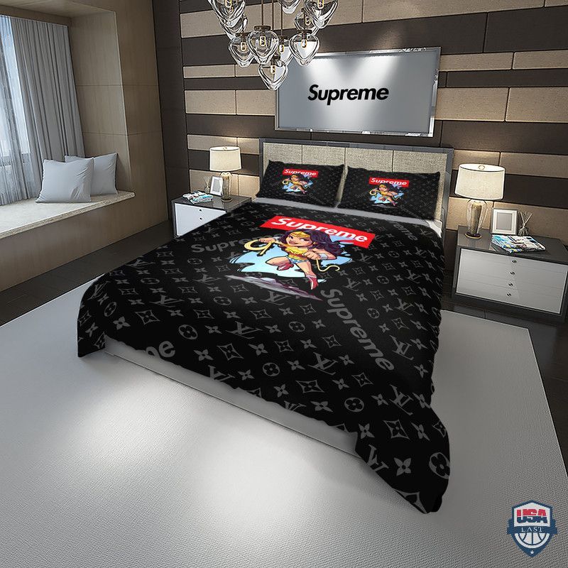 Louis Vuitton Wonder Woman Luxury Bedding Set Louis Vuitton Wonder Woman Luxury Bedding Set