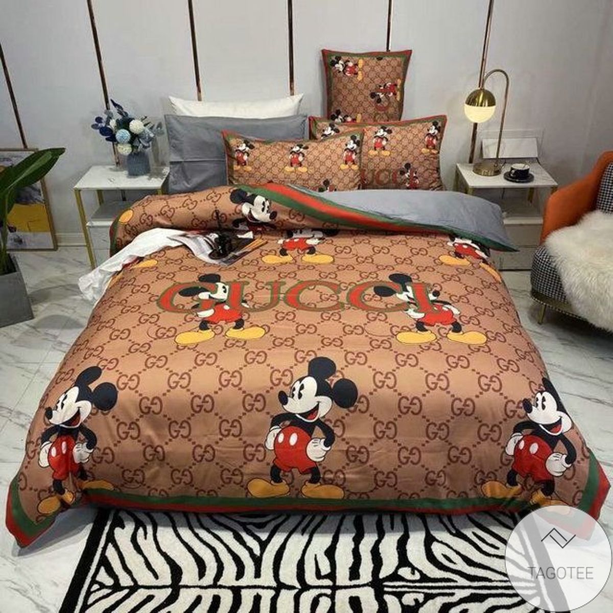 Luxury Gucci X Mickey Mouse Bedding Set Luxury Gucci X Mickey Mouse Bedding Set