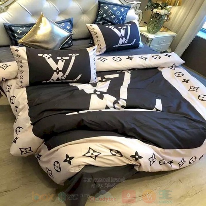 Lv Louis Vuitton Black-Cream Inspired Bedding Set Lv Louis Vuitton Black-Cream Inspired Bedding Set