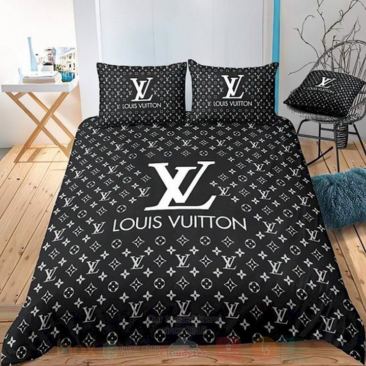 Lv Louis Vuitton Black-White Inspired Bedding Set Lv Louis Vuitton Black-White Inspired Bedding Set
