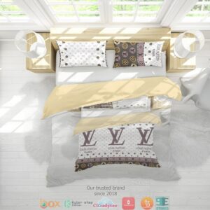 Lv Louis Vuitton Paris White Quilt Bedding Set