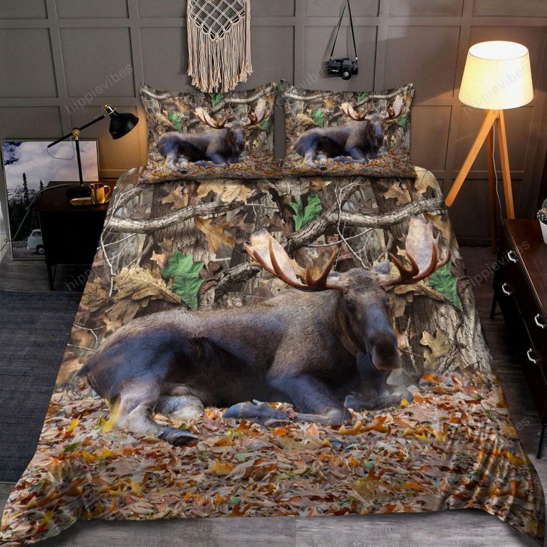 Moose-Hunting-Quilt-Bedding-Set-1