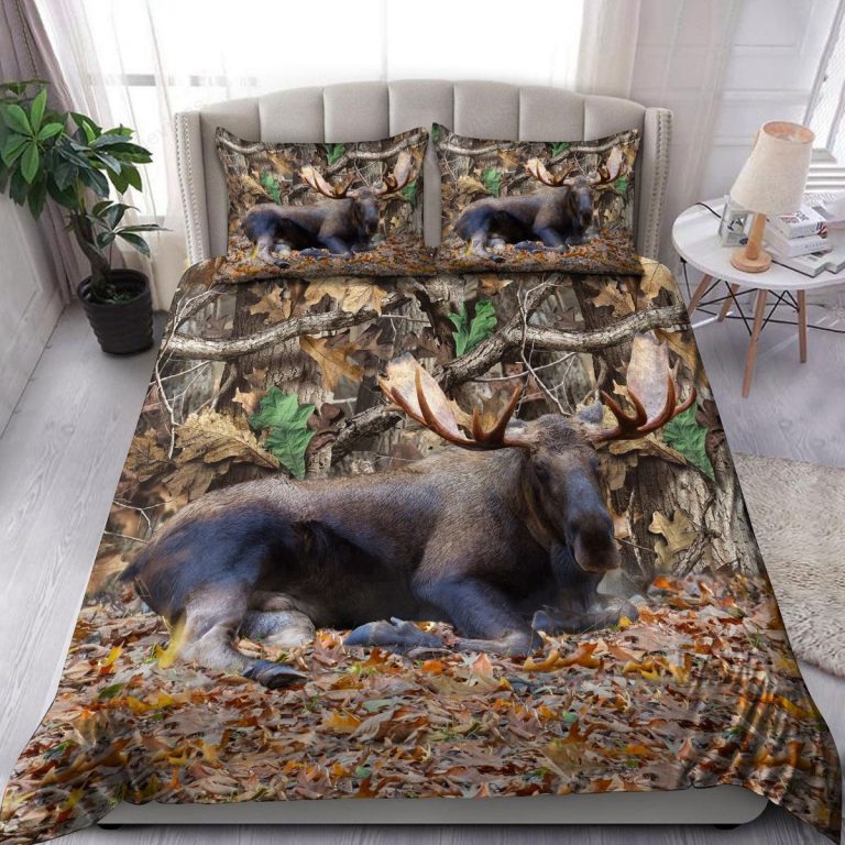 Moose-Hunting-Quilt-Bedding-Set-2