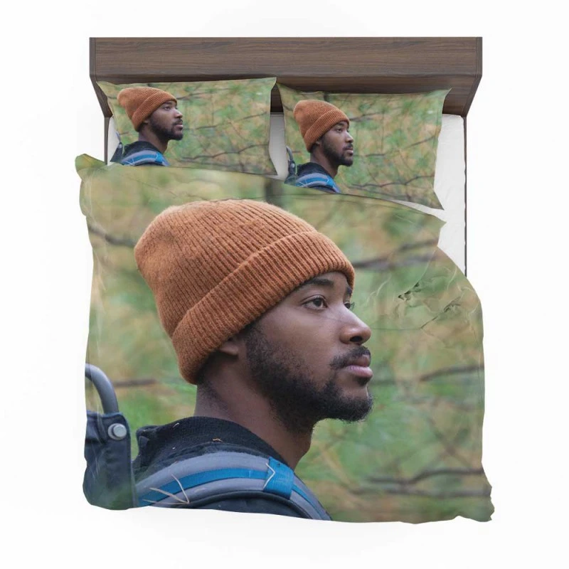 MotherAndroid-Movie-Algee-Smith-Bedding-Set-1
