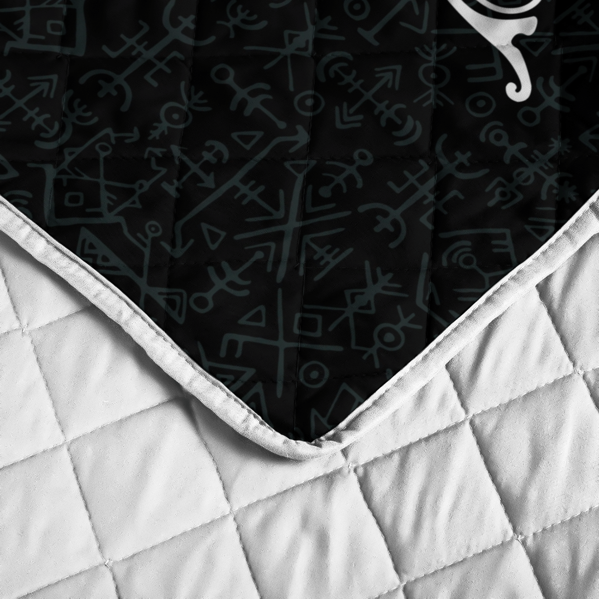 Raven And Spear Of Odin Quilt Bedding Set Raven And Spear Of Odin Quilt Bedding Set
