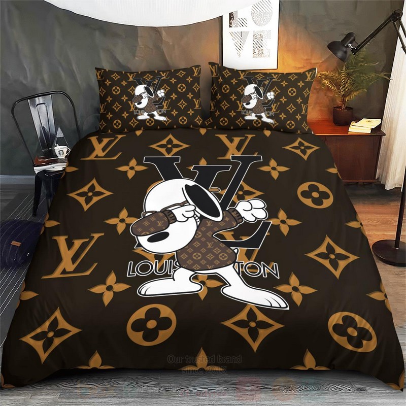 Snoopy Louis Vuitton Luxury Brand Bedding Set Snoopy Louis Vuitton Luxury Brand Bedding Set