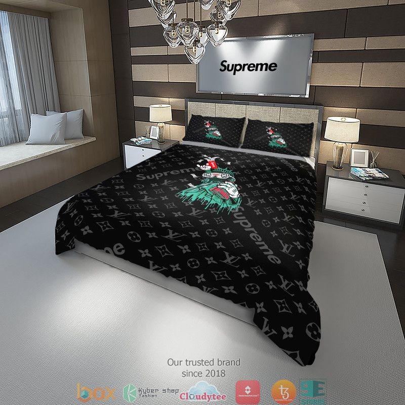 Supreme Cyan Character Quilt Bedding Set Supreme Cyan Character Quilt Bedding Set
