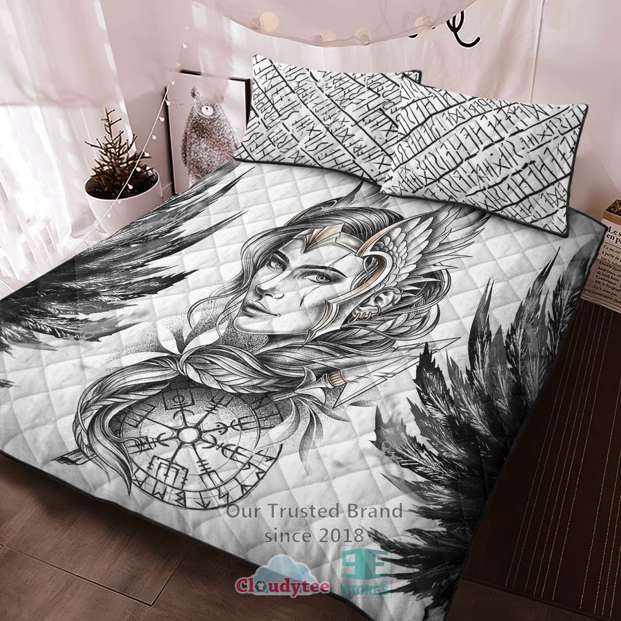 Valkyrie Viking Quilt Bedding Set - How did you learn to click so well