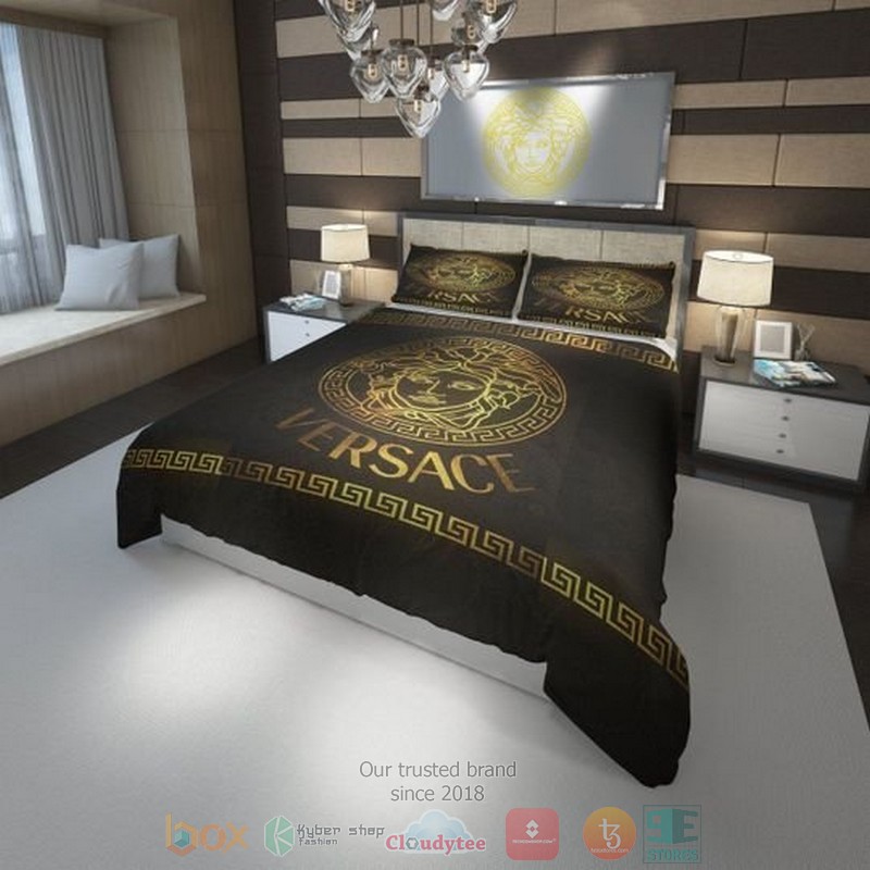 Versace Brand Logo Black Bedding Set Versace Brand Logo Black Bedding Set