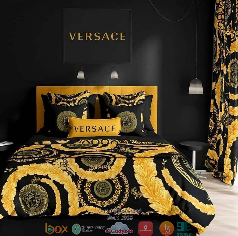 Versace Floral Circle Pattern Quilt Bedding Set Versace Floral Circle Pattern Quilt Bedding Set