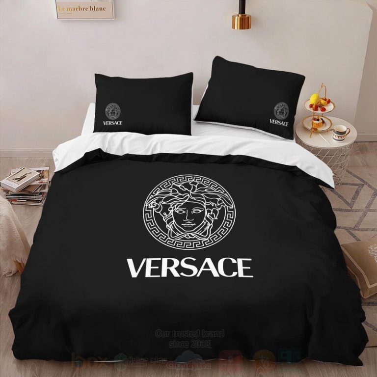 Versace-Greca-Full-Black-Luxury-Brand-Bedding-Set-2