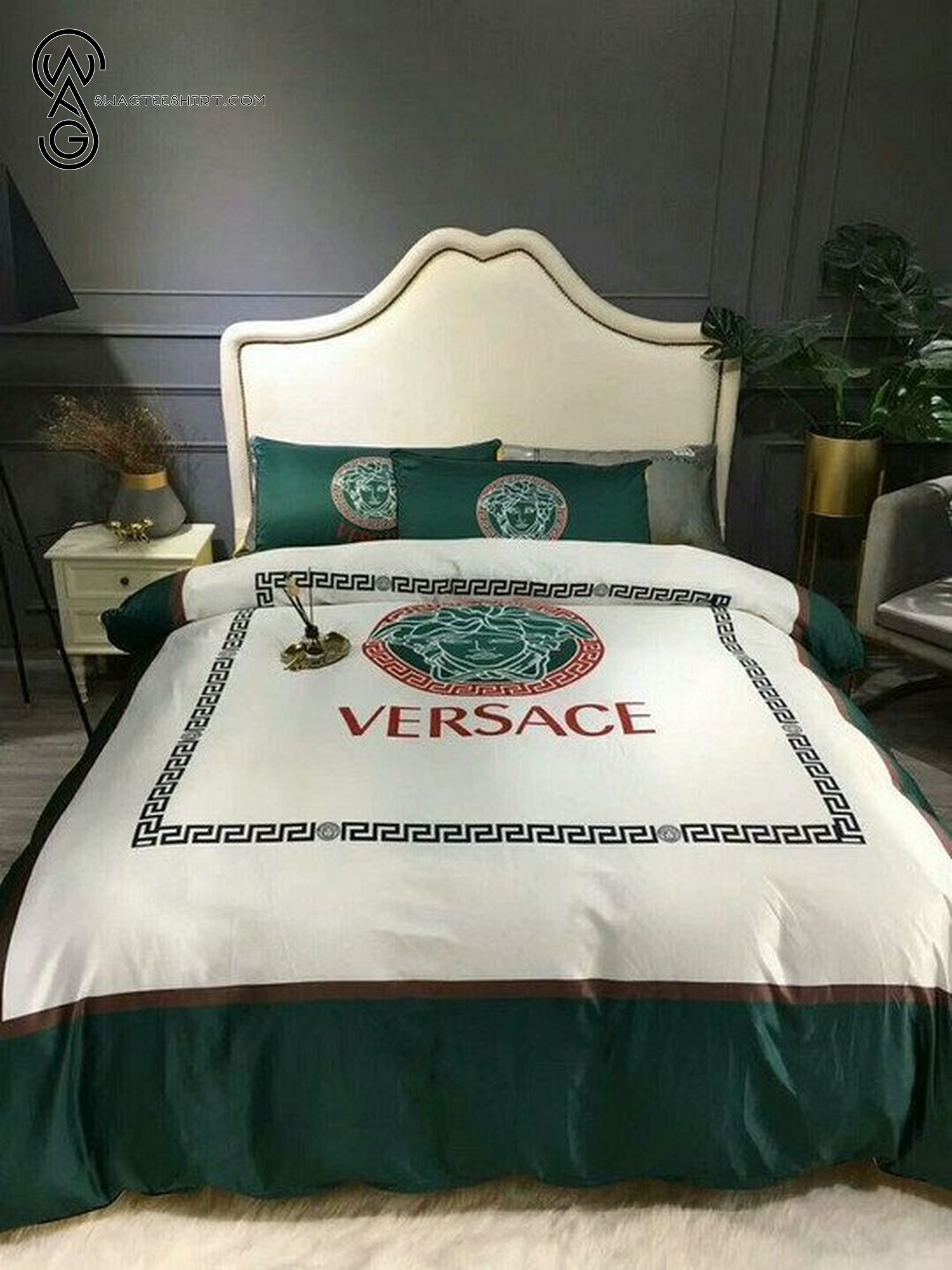 Versace Green Classic Logo All Over Print Bedding Set Versace Green Classic Logo All Over Print Bedding Set