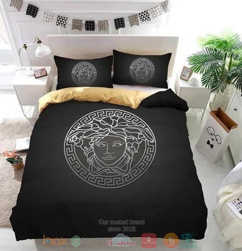 Versace Luxury Brand Black Bedding Set Versace Luxury Brand Black Bedding Set