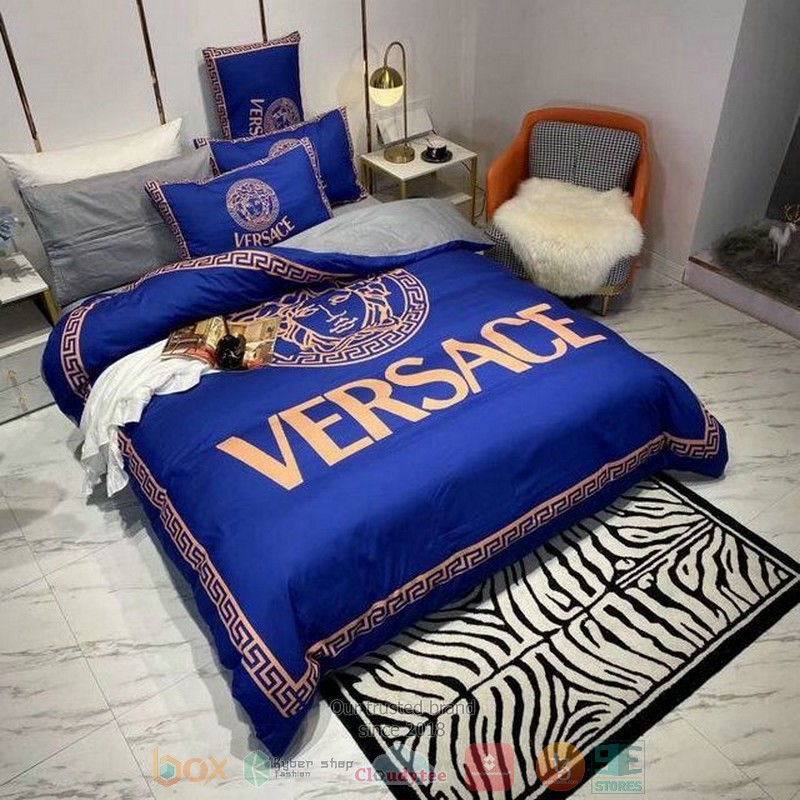 Versace Luxury Brand Logo Blue Bedding Set Versace Luxury Brand Logo Blue Bedding Set