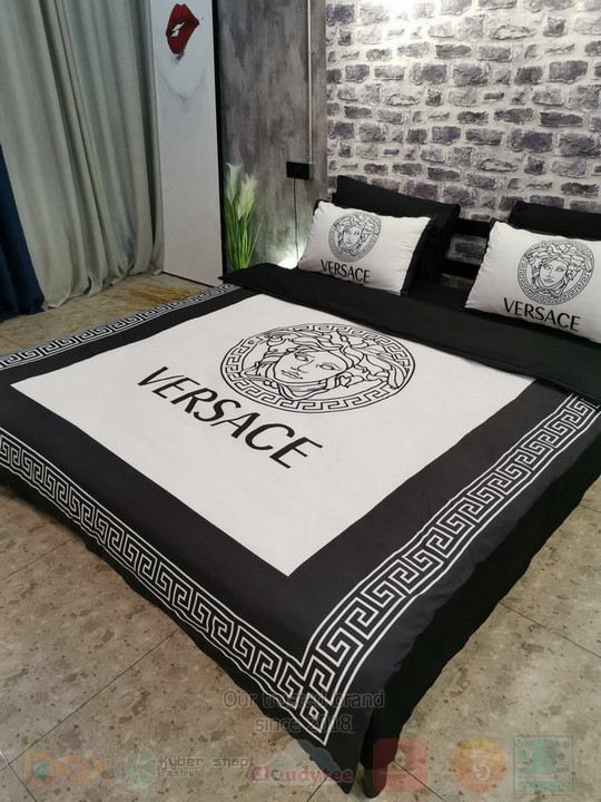 Versace Medusa White-Black Inspired Bedding Set Versace Medusa White-Black Inspired Bedding Set