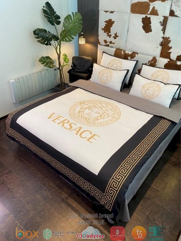 Versace White Black Border Duvet Cover Bedding Set Versace White Black Border Duvet Cover Bedding Set