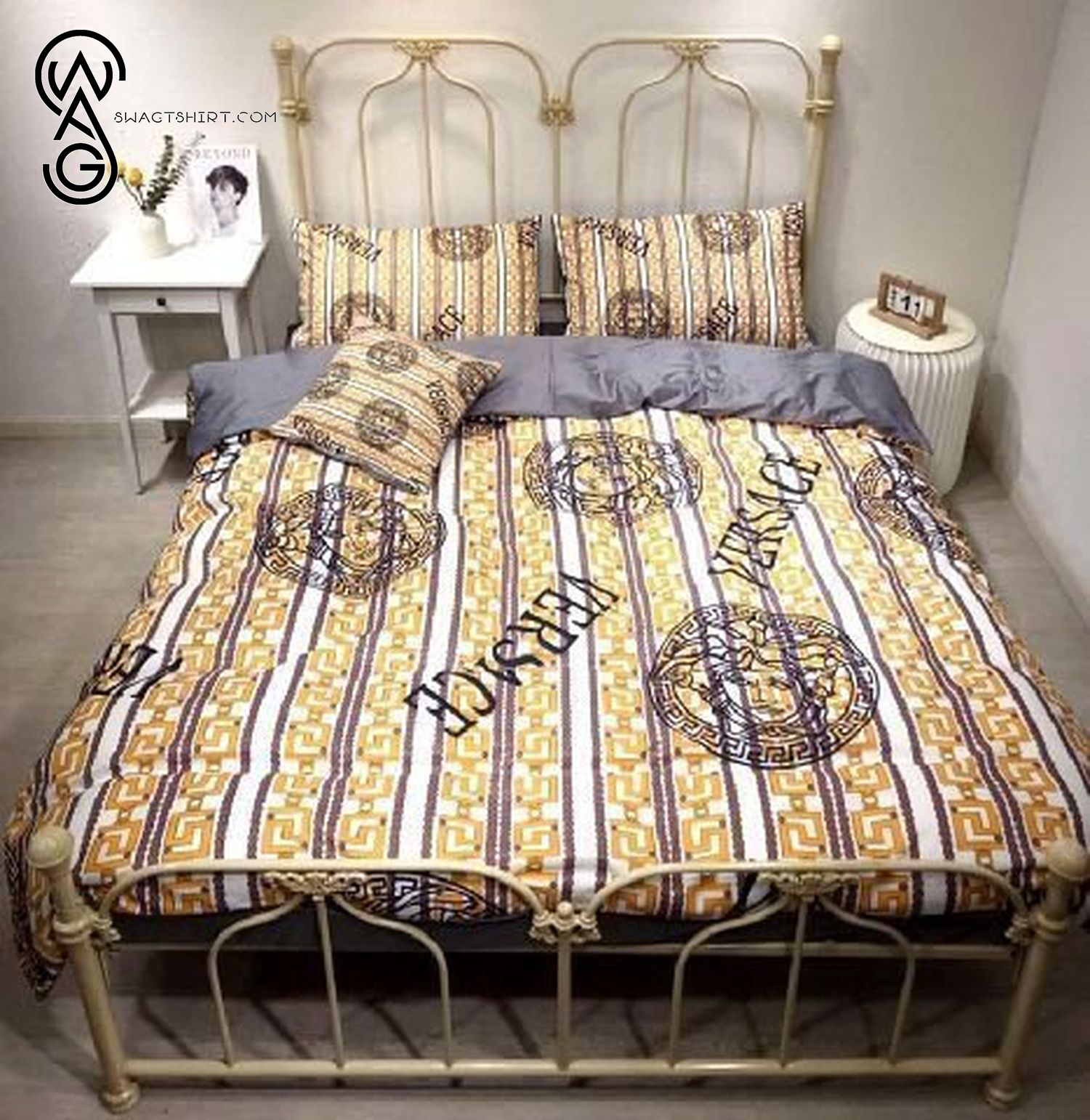 Versace White Gold Logo Full Print Bedding Set Versace White Gold Logo Full Print Bedding Set
