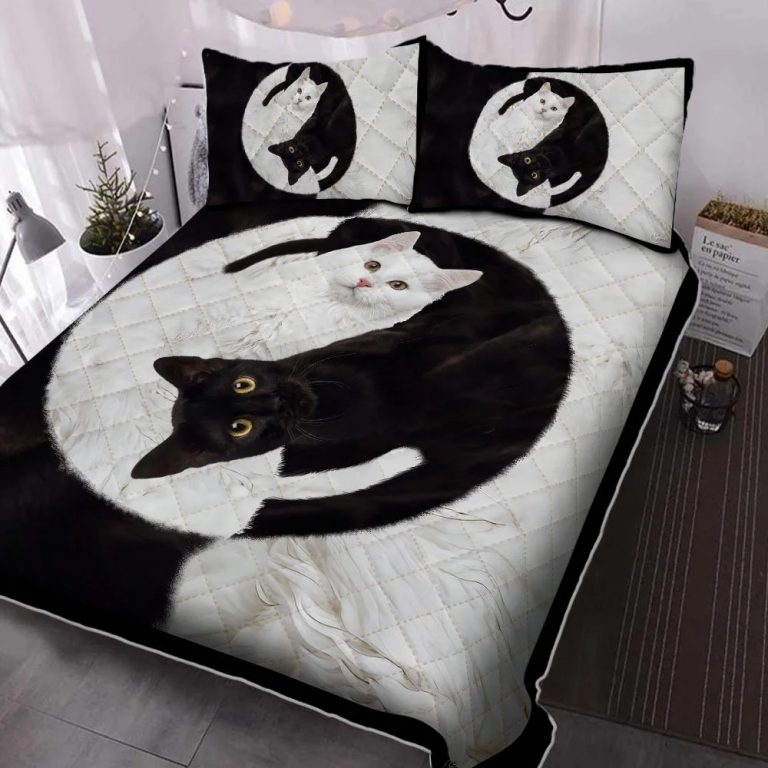 Yin-Yang-Black-And-White-Cat-Quilt-Bedding-Set-1